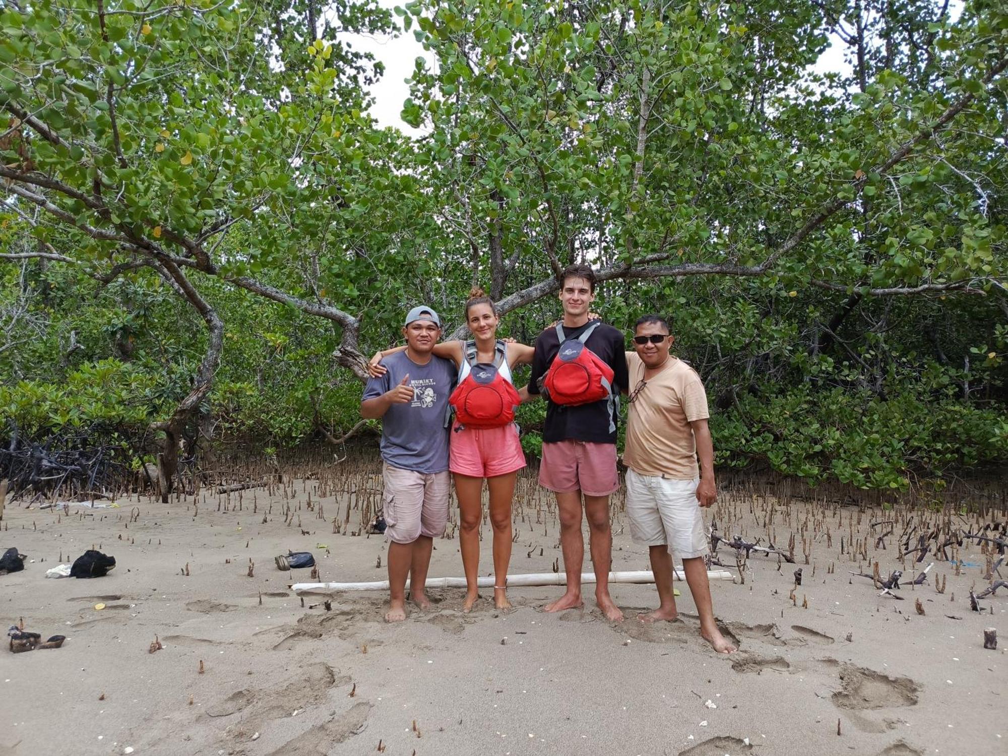 Pondok Wisata Noah Likupang Luaran gambar